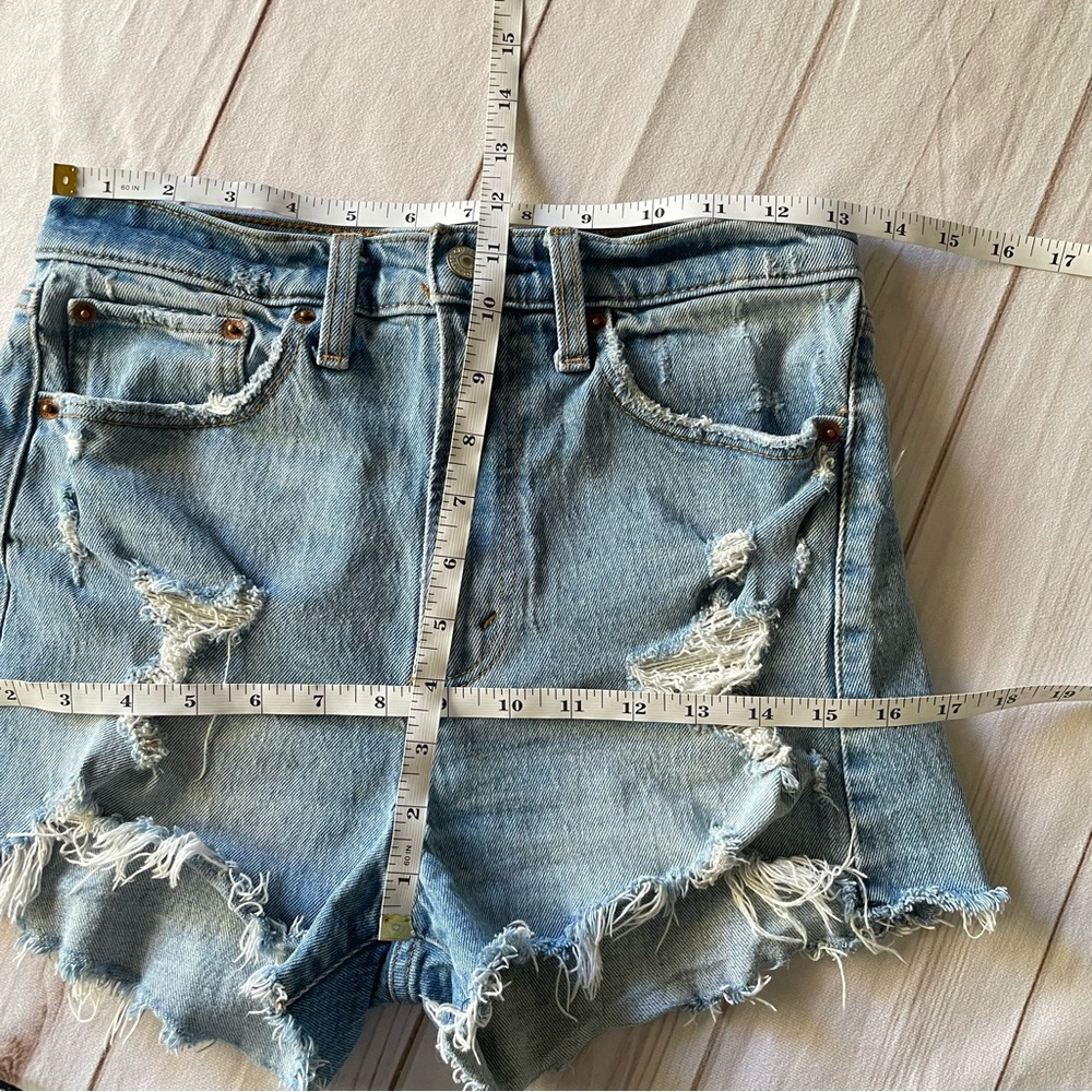 EUC Abercrombie & Fitch High Rise Mom Shorts Women’s 25 Blue Light Wash Stretch - Picture 11 of 14